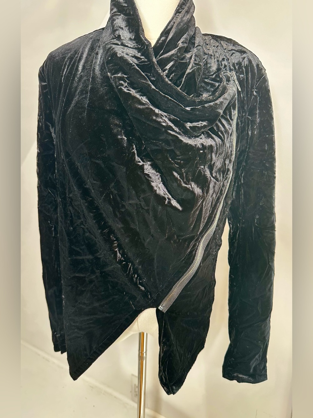 Blank NYC Black Velvet Asymmetrical Moto Jacket Cowl Neck Size Small